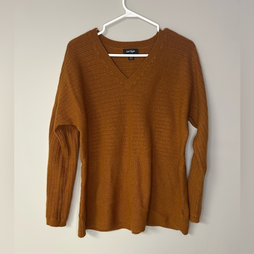 Lord & Taylor Burnt Orange Textured‎ V-Neck Long Sleeve Sweater